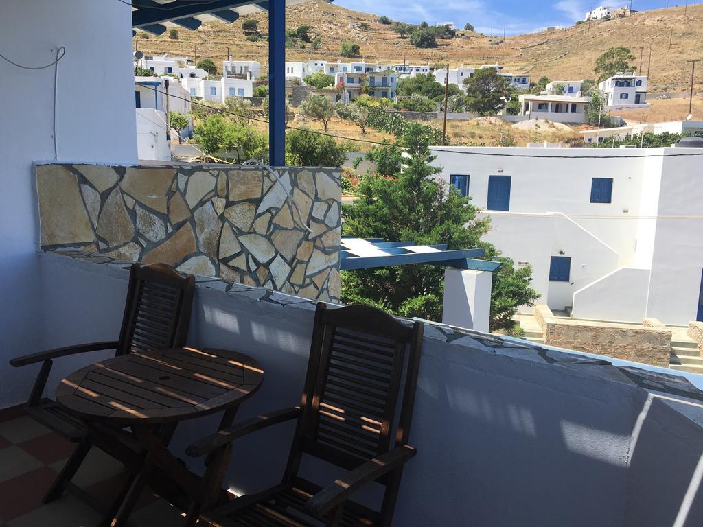 Livadakia Serifos Palace المظهر الخارجي الصورة